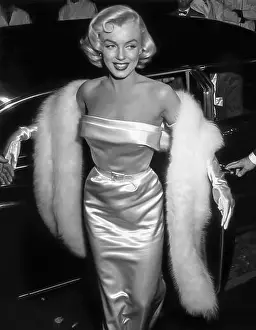 Monroe Prints: Portrait of Marilyn Monroe 1958