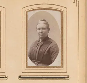 Photo Studio Prints: Portrait of a woman, Johannes Leonardus van der Heijden