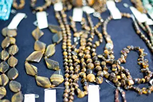 Glamor Prints: Products from precious stones - bracelets, chains, pendants, earrings necklace rings
