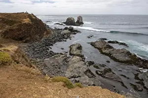 Surfers Prints: Punta de Lobos in Pichilemu, Chile