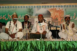 Pakistan Prints: qawwali singing at Data Darbar, Lahore, Pakistan