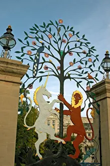Impressive Prints: Queen Elizabeth the Queen Mother Gates to Hyde Park with Lion and Unicorn in evening light London W1 England