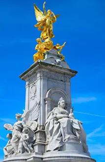 Truth Prints: The Queen Victoria Memorial situated in front of Buckingham Palace at the end of The Mall
