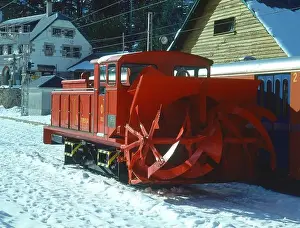 Snowplow Prints: QUITANIEVES PARA EL TREN EN LA ESTACION DEL PUERTO