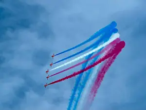 Eastbourne Prints: Red Arrows RAF Aerobatic Team at the Eastbourne airshow