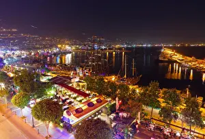 Harbors Prints: Restaurants at the harbour at night
