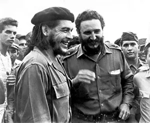 Meeting Prints: Revolutionary leaders Fidel Castro and Ernesto Che Guevara