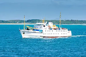 Sailing Prints: RMV Scillonian III Ferry sailing to St Mary's Quay with St Martin's in the background