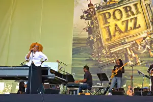 Entertain Prints: Roberta Flack playing at the Pori Jazz festival 2006 Finland Europe
