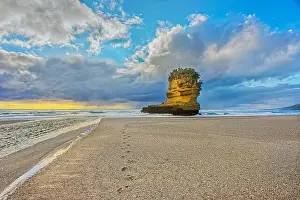 Outdoor Photo Prints: Rock formation shaped like a boot