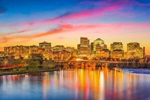 Images Dated 10th April 2015: Rosslyn, Arlington, Virginia, USA skyline on the Potomac River