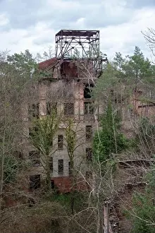 Ramshackle Prints: Ruins of the Beelitz-Heilstätten