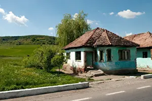 Geopic Prints: Run Down house in Tigmandru Romania Eastern Europe