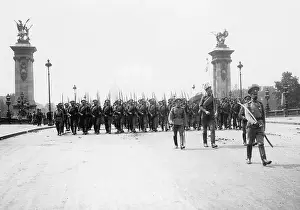 Marching Prints: Russian soldiers at a parade in France, 1916
