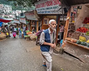 Himachal Pradesh Prints: Sabzi mandi, or vegetable market, Shimla, Himachal Pradesh