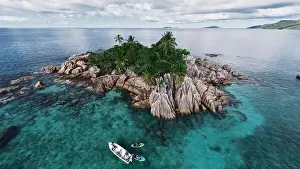 Paradiso Prints: Saint Pierre Island, Seychelles ?️ The white sandy beaches