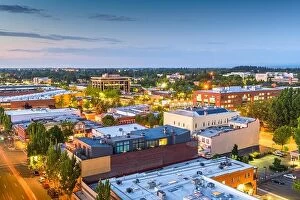 Images Dated 19th June 2018: Salem, Oregon, USA downtown city skyline at dusk