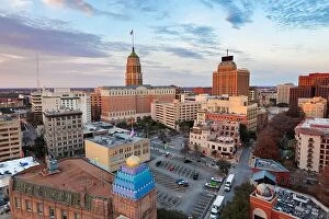 Images Dated 2nd February 2018: San Antonio, Texas, USA downtown city skyline in the morning