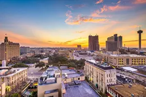 San Antonio, Texas, USA skyline at dusk from above