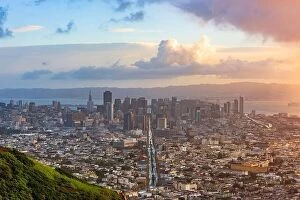 Images Dated 6th March 2016: San Francisco, California, USA skyline in the morning