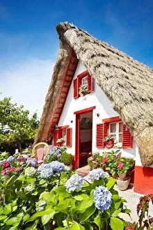 Images Dated 27th June 2013: Santana Traditional home palheiros - Madeira Island, Portugal