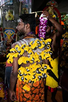 Hooks Prints: Scenes of the bizarre and unique Thaipusam festival