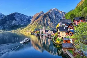 Scenic picture-postcard view of famous Hallstatt mountain village in the Austrian Alps at beautiful light in spring, Salzkammergut region, Hallstatt