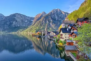 Scenic picture-postcard view of famous Hallstatt mountain village in the Austrian Alps at beautiful light in spring, Salzkammergut region, Hallstatt