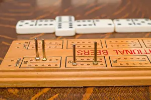 Scoring Prints: Scoring dominoes using cribbage board or peg board