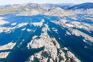 The Sierra Nevada mountain range in California is made up of 100 million year old granite peaks that were sculpted by glaciers over geologic time