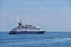 Images Dated 24th September 2016: Small cruise ship on sea leaving the shore