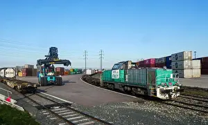 Fret Prints: SNCF diesel shunter operating at the Naviland Cargo intermodal terminal in Venissieux–Saint-Priest
