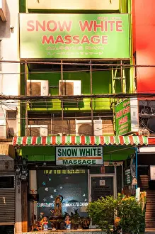 Sukhumvit Prints: Snow White Massage Parlour in Sukhumvit Soi 26, Bangkok, Thailand