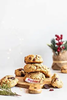 Yuletide Prints: Soft-baked cookies with chocolate