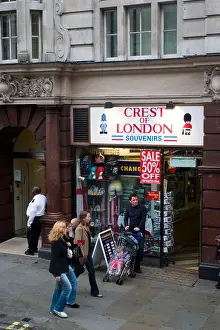 Security Guard Prints: Souvenir shop, Trafalgar Square, London, England
