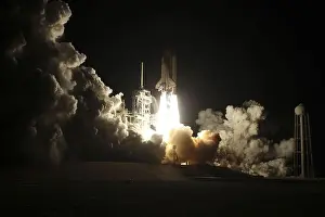 Quarters Prints: Space shuttle Discovery lifted off from Launch Pad 39A at NASA's Kennedy Space Center on the STS-131 mission