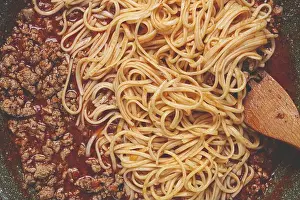 Spaghetti Prints: Spaghetti Bolognese, top view, in a frying pan, close-up, without people, homemade