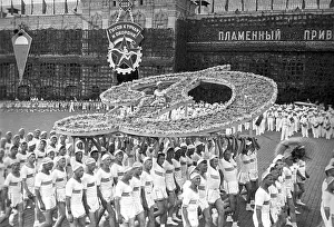 Anonimo Prints: Sports parade at the Red Square in Moscow