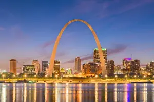 St. Louis, Missouri, USA downtown cityscape on the Missippi River at twilight