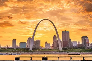 St. Louis, Missouri, USA downtown cityscape on the river at dusk