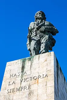 Mausoleum Prints: Statue of Che Guevara in Santa Clara, Cuba