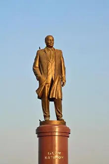 Uzbek Prints: The statue of the late leader Islam Karimov