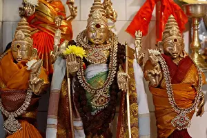 Offering Prints: Statues in the Paris Ganesh temple : Valli, Murugan and Devani
