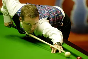 Ordination Prints: Stephen Hendry playing in the 2004 World Snooker Championships at the Crucible Theatre