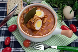 Tasty Prints: stuffed meat with egg on white beans in tomato sauce