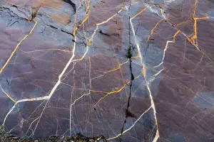 Streaks Prints: Stunning natural patterns on rocks near the riverbed at La Brena