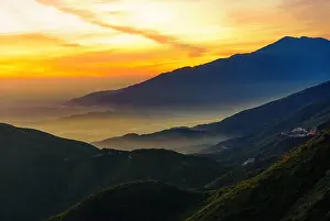 San Bernardino Mountains Prints: Stunning sunset view over the San Bernardino Mountains