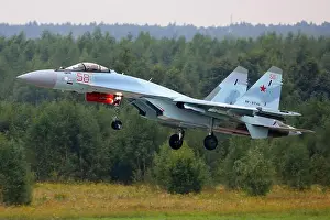 Airborne Prints: Sukhoi Su-35S jet fighter of the Russian Air Force landing