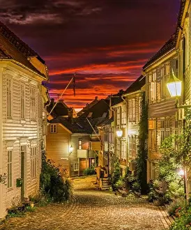 Bilder Prints: Sunset among old, wooden houses in Bergen, Western Norway