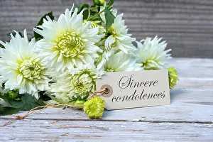 Mourning Prints: Sympathy card with white dahlias and English text: Sincere condolences